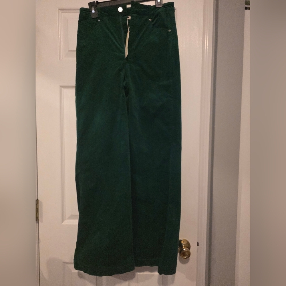 FLASH SALE- NWT- Copper Key Women’s Dark Green Corduroy Jeans